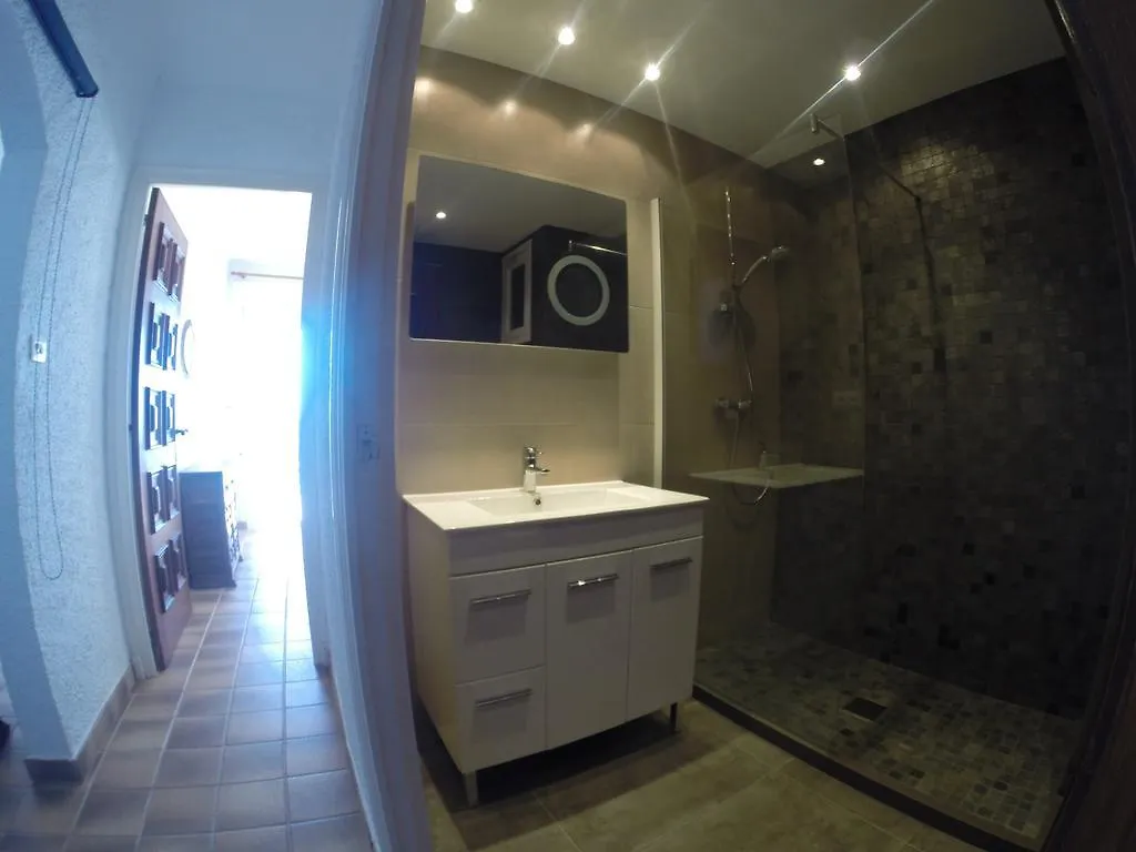 Apartament Belvedere 罗萨斯 0*,